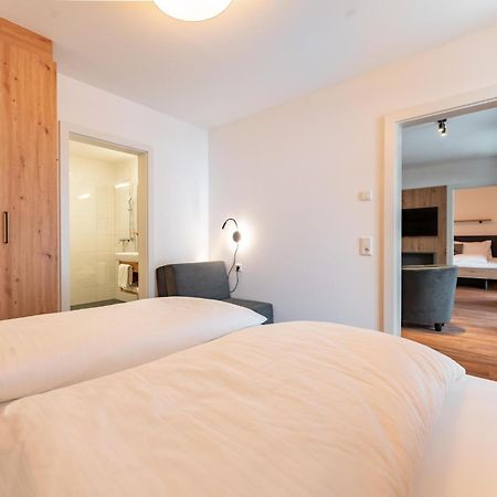קפרון Falken Suites Top 4 מראה חיצוני תמונה