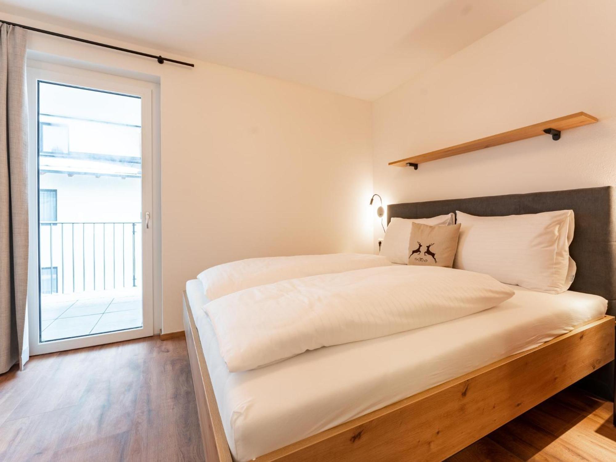 קפרון Falken Suites Top 4 מראה חיצוני תמונה