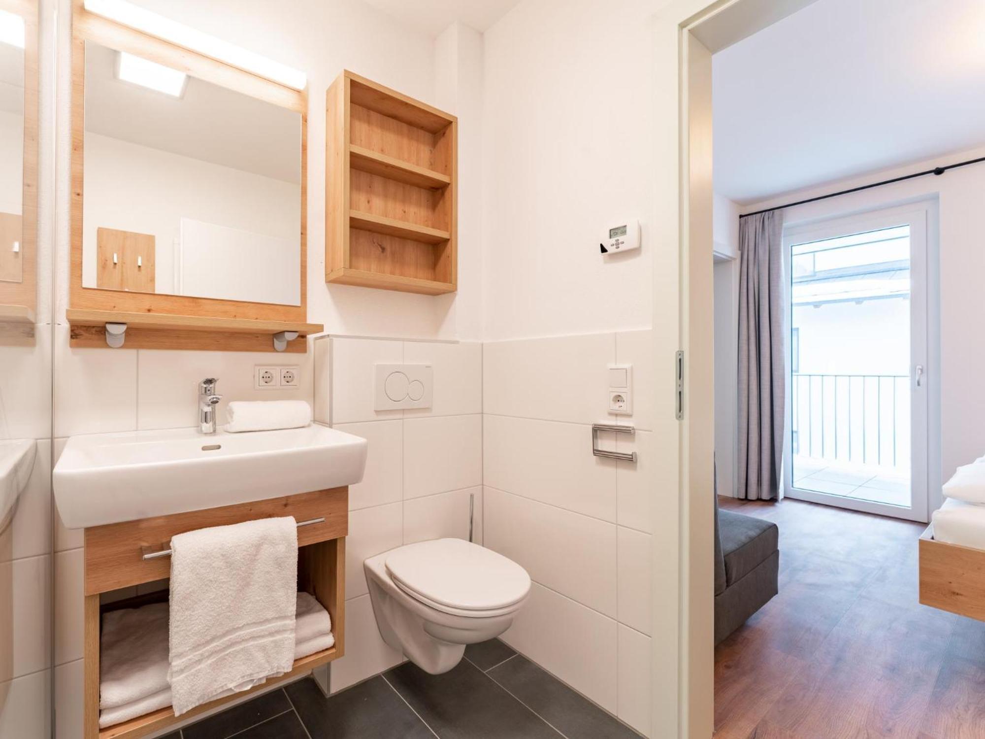 קפרון Falken Suites Top 4 מראה חיצוני תמונה